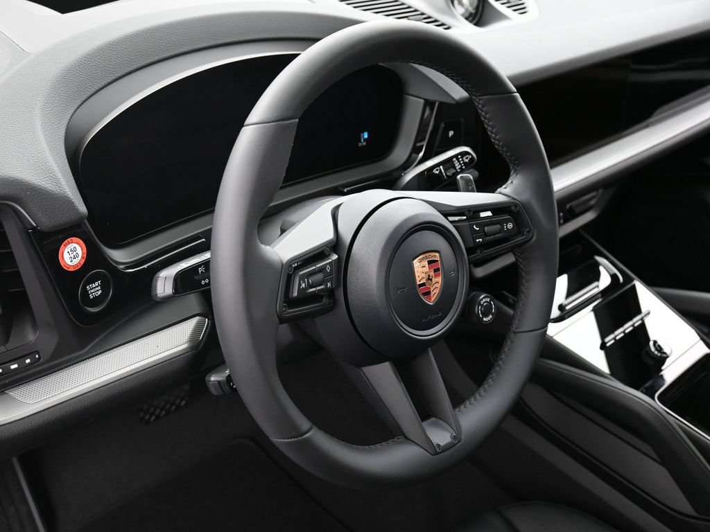 Certified 2026 Porsche Cayenne E-Hybrid AWD/4WD image 17