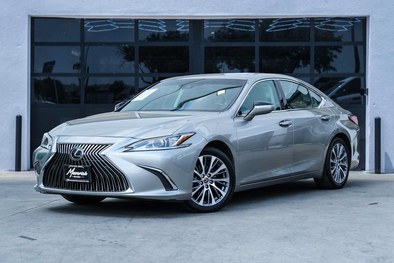 Used 2019 Lexus ES 350 w/ Premium Package FWD image 1
