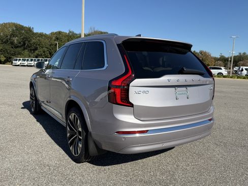 New 2026 Volvo XC90 T8 Plus image 5