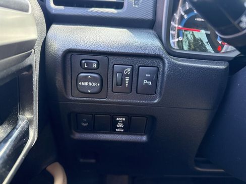Used 2014 Toyota 4Runner Limited AWD/4WD image 38