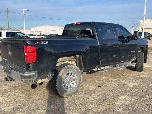 Used 2018 Chevrolet Silverado 2500 LT w/ LT Convenience Package image 6