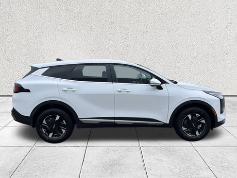 New 2026 Kia Sportage LX w/ LX Convenience Package AWD/4WD image 9