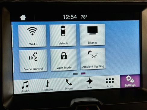 Used 2016 Ford Expedition XLT w/ Equipment Group 202A AWD/4WD image 38