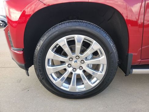 Used 2022 Chevrolet Silverado 1500 High Country w/ Technology Package image 32