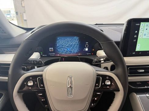 New 2026 Lincoln Aviator 2WD w/ Jet Appearance Package image 12