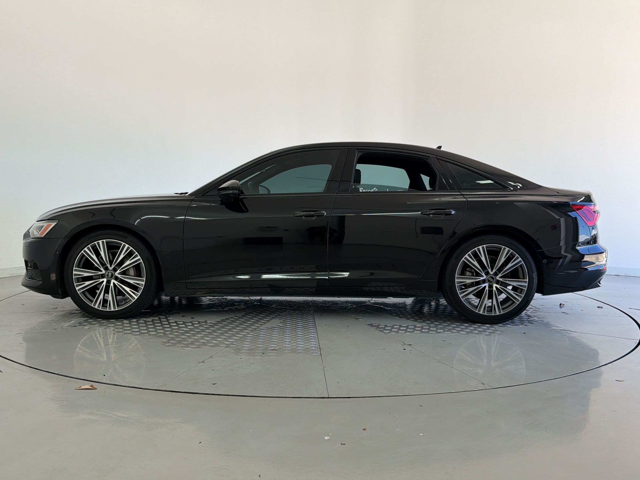 Used 2023 Audi A6 Premium Plus w/ Premium Plus Package AWD/4WD image 2