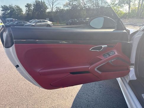 Used 2018 Porsche 718 Cayman S RWD image 14