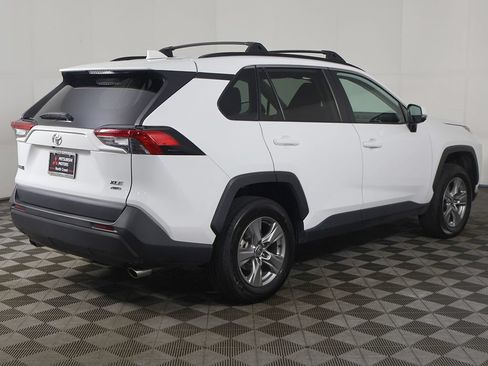Used 2022 Toyota RAV4 XLE w/ Convenience Package AWD/4WD image 11