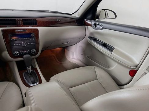 Used 2011 Chevrolet Impala LT w/ Luxury Edition Package FWD image 23