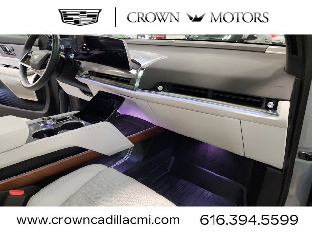 Certified 2026 Cadillac Vistiq Sport w/ LPO, Floor Liner Package AWD/4WD image 37