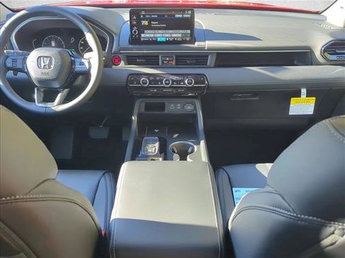 New 2025 Honda Pilot Touring image 21