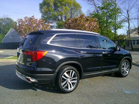 Used 2017 Honda Pilot Touring image 8