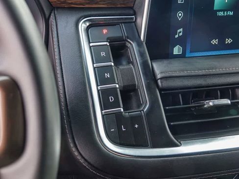 Used 2024 Chevrolet Tahoe High Country w/ Premium Package image 18