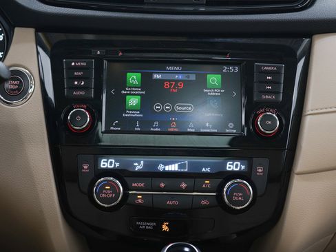 Used 2019 Nissan Rogue SV w/ Sun & Sound Touring Package AWD/4WD image 18