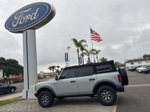 Used 2022 Ford Bronco Badlands image 20