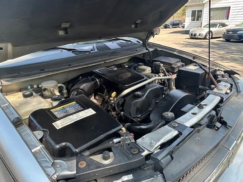 Used 2004 Chevrolet TrailBlazer LS w/ LS Preferred Equipment Group RWD image 20