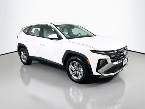 New 2026 Hyundai Tucson SE FWD image 3