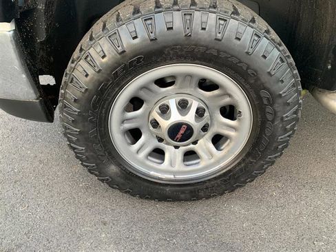 Used 2011 GMC Sierra 3500 W/T w/ Snow Plow Prep Package image 40