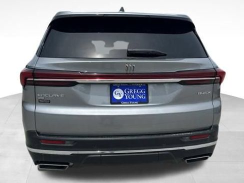 Used 2025 Buick Enclave Preferred AWD/4WD image 5