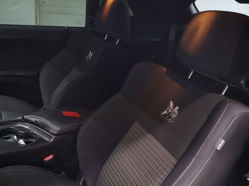 Used 2019 Dodge Challenger R/T Scat Pack RWD image 18