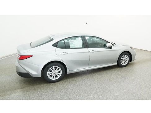 New 2026 Toyota Camry LE image 10