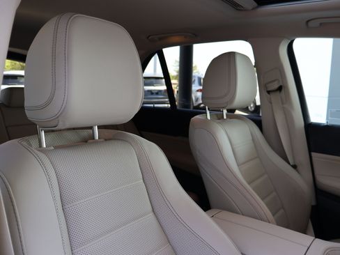 Used 2022 Mercedes-Benz GLE 350 4MATIC image 30