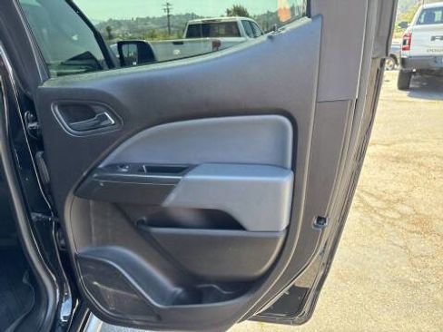 Used 2018 Chevrolet Colorado Z71 w/ LPO, Premium Interior Package AWD/4WD image 21