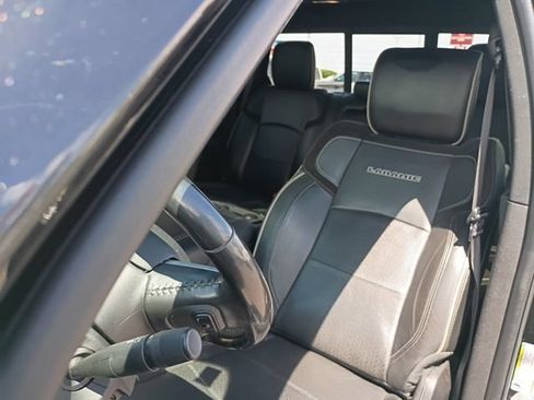 Used 2019 RAM 2500 Laramie AWD/4WD image 2