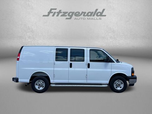 Used 2025 GMC Savana 2500 w/ Driver Convenience Package RWD image 4
