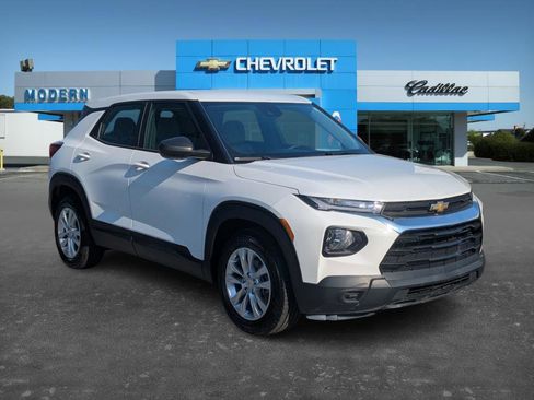 Used 2022 Chevrolet TrailBlazer LS image 3