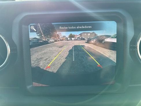 Used 2020 Jeep Gladiator Overland image 20