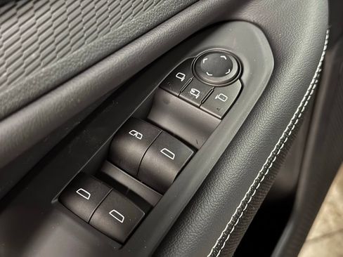 New 2025 Chevrolet Blazer EV LT image 24