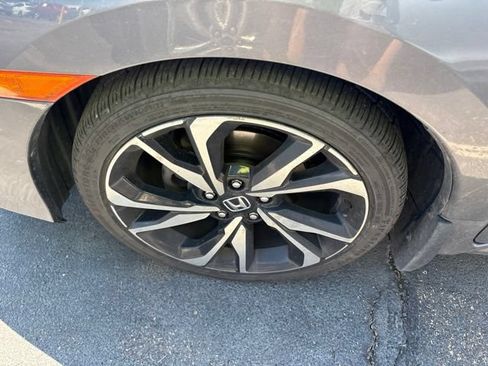 Used 2019 Honda Civic Sport image 11