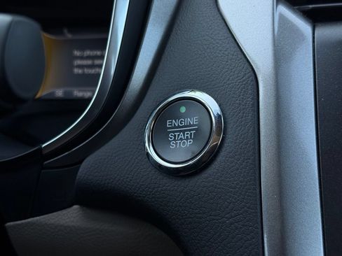 Used 2019 Ford Fusion SE FWD image 34