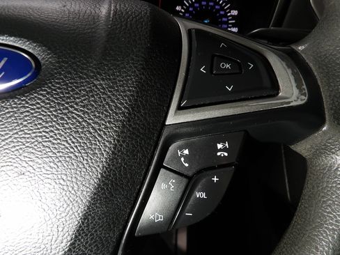 Used 2018 Ford Fusion SE FWD image 16