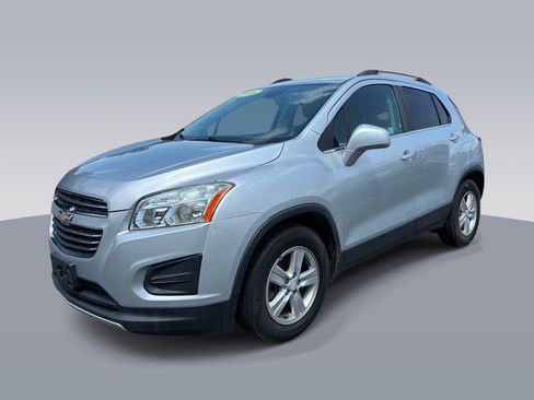 Used 2016 Chevrolet Trax LT FWD image 3