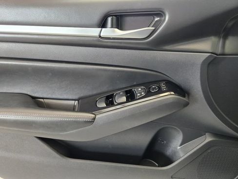 Used 2025 Nissan Altima 2.5 SR w/ SR Premium Package FWD image 24