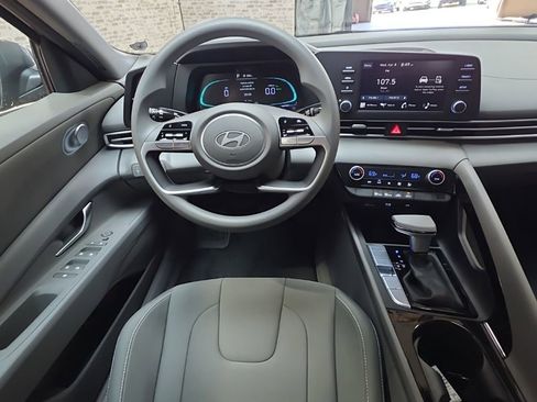 New 2026 Hyundai Elantra Blue image 21