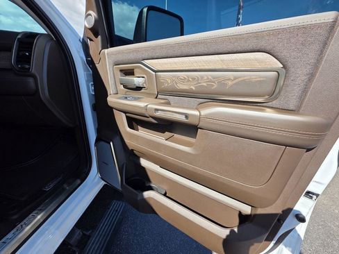 Used 2025 RAM 3500 Longhorn image 14