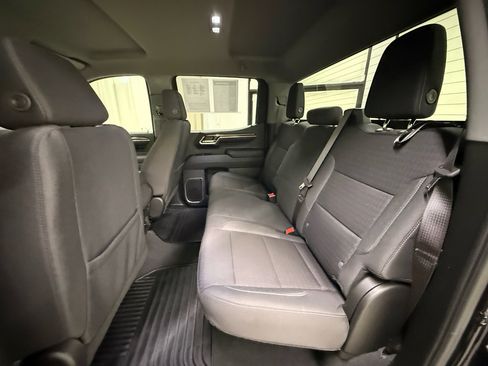Certified 2024 Chevrolet Silverado 1500 LT AWD/4WD image 18