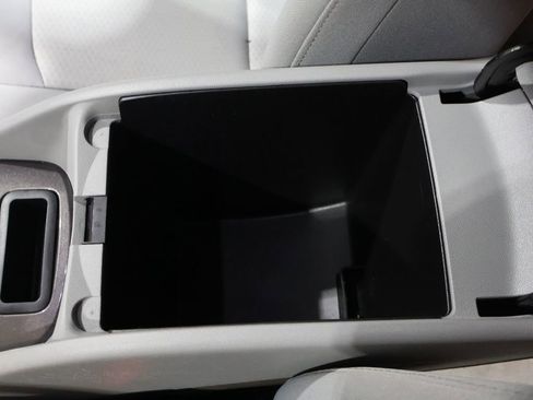 Used 2017 Chevrolet Malibu LT image 31