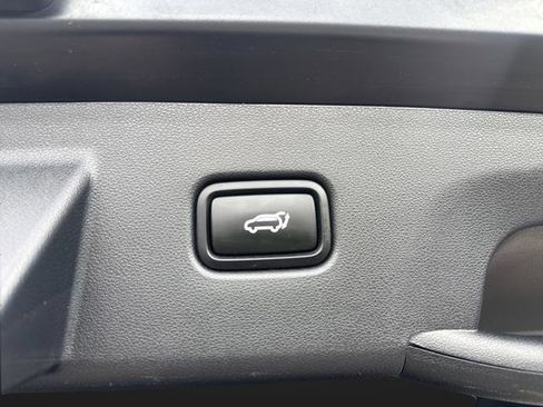 Used 2022 Hyundai Tucson Limited w/ Cargo Package image 16