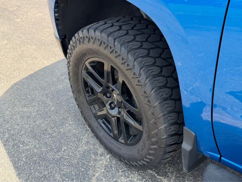 Used 2022 Chevrolet Silverado 1500 LT Trail Boss w/ LT Trail Boss Premium Package AWD/4WD image 7