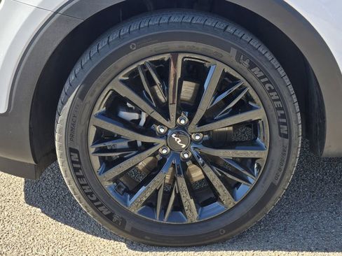 Certified 2022 Kia Telluride SX w/ SX Prestige Package image 10