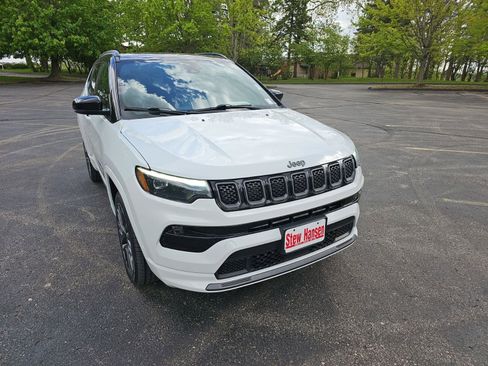 Used 2024 Jeep Compass Limited AWD/4WD image 8