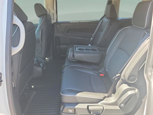 New 2026 Honda Odyssey Elite image 9