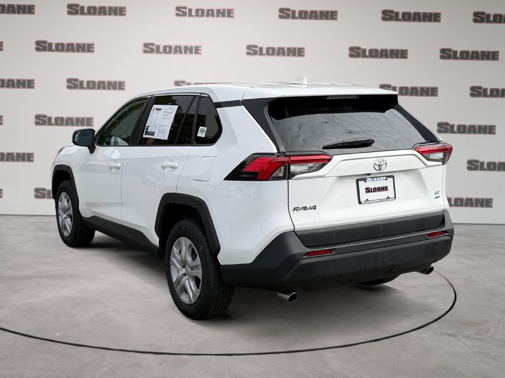 Used 2025 Toyota RAV4 LE AWD/4WD image 3