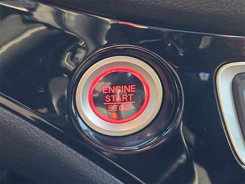 Certified 2022 Honda Pilot Touring image 27