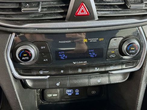 Used 2019 Hyundai Santa Fe SEL image 15