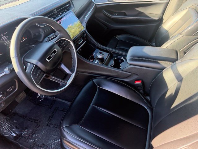 Used 2024 Jeep Grand Cherokee Limited AWD/4WD image 20